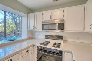 1411 Gracy Farms Ln, Austin, TX 78758 - Photo 8