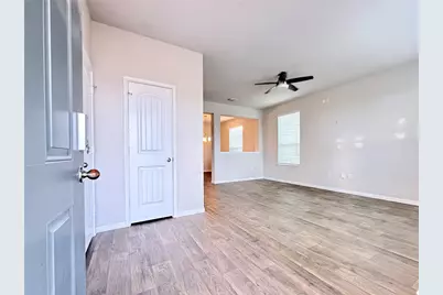 10502 Fulton Avenue, Austin, TX 78754 - Photo 4