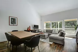 1818 S Lakeshore Blvd, Austin, TX 78741 - Photo 8