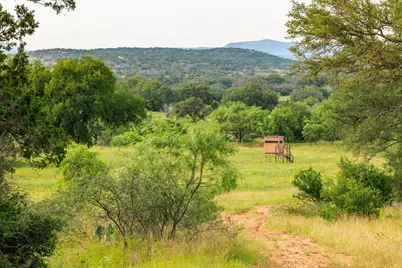 3724 Ranch Road 3347, Round Mountain, TX 78663 - Photo 4