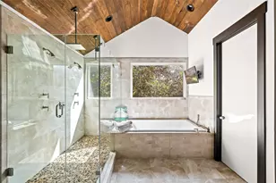 708 Sparks Ave, Austin, TX 78705 - Photo 24