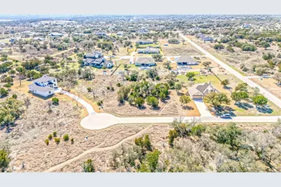 105 Rocky Summit Court, Spicewood, TX 78669 - Photo 2