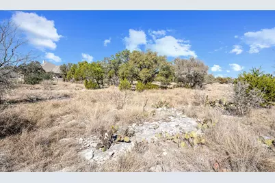 105 Rocky Summit Court, Spicewood, TX 78669 - Photo 16