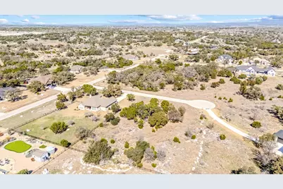 105 Rocky Summit Court, Spicewood, TX 78669 - Photo 10