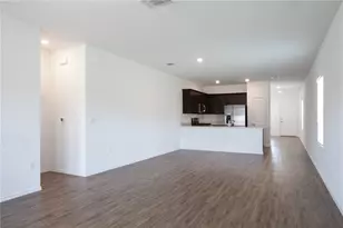 15302 Grenadine Bloom Cv, Del Valle, TX 78617 - Photo 2