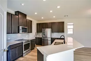 545 Ayinger Ln, Austin, TX 78728 - Photo 10