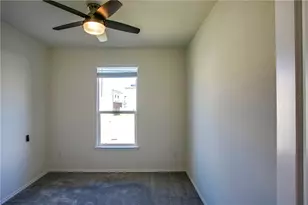 545 Ayinger Ln, Austin, TX 78728 - Photo 14