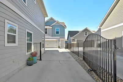 160 Rioja #Garage Apartment, Kyle, TX 78640 - Photo 2