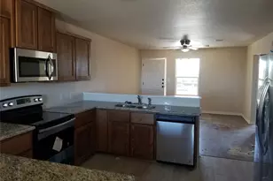 92 Sandstone Dr, Jarrell, TX 76537 - Photo 2