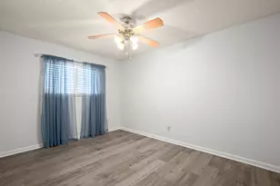 2009 Browning Dr, Austin, TX 78752 - Photo 14