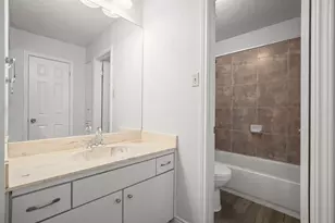 2009 Browning Dr, Austin, TX 78752 - Photo 18