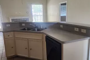 3102 Northwest Blvd, Georgetown, TX 78628 - Photo 4