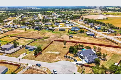 119 Zacate Street, Elgin, TX 78621 - Photo 4
