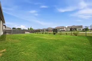 513 Barnhill Loop, Dripping Springs, TX 78620 - Photo 26