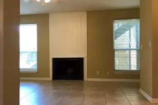 1000 W 26th St, Austin, TX 78705 - Photo 8