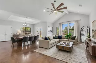 329 Kaanapali Ln, Bastrop, TX 78602 - Photo 14