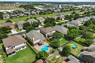 117 Emory Fields Dr, Hutto, TX 78634 - Photo 38