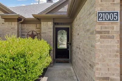 21005 Haddington Cove, Hutto, TX 78634 - Photo 2