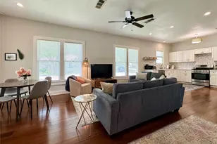 1501 S Church St, Georgetown, TX 78626 - Photo 2