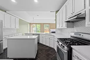 8605 Axis Dr, Austin, TX 78749 - Photo 16
