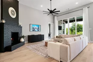 304 Sadaba St, Liberty Hill, TX 78642 - Photo 4