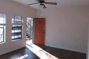 2216 San Gabriel St, Austin, TX 78705 - Photo 2