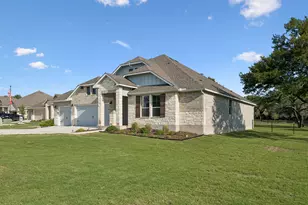 192 Tom Kite Dr, Burnet, TX 78611 - Photo 2