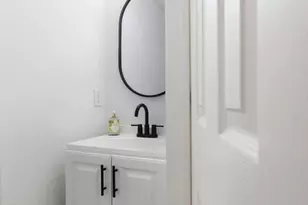 1481 E Old Settlers Blvd, Round Rock, TX 78664 - Photo 12