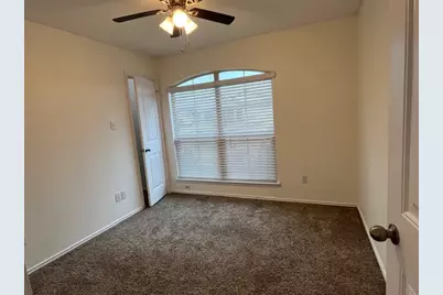 505 Ibis Falls Loop, Jarrell, TX 76537 - Photo 18