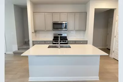 8311 Springsteen Drive #318, Austin, TX 78744 - Photo 4