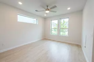 8311 Springsteen Dr, Austin, TX 78744 - Photo 10