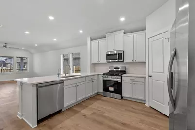 517 Bloomington Loop, Hutto, TX 78634 - Photo 4