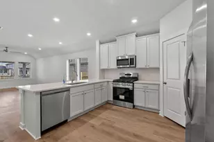 517 Bloomington Loop, Hutto, TX 78634 - Photo 4