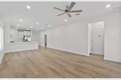 517 Bloomington Loop, Hutto, TX 78634 - Photo 10