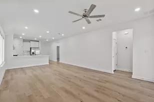 517 Bloomington Loop, Hutto, TX 78634 - Photo 10