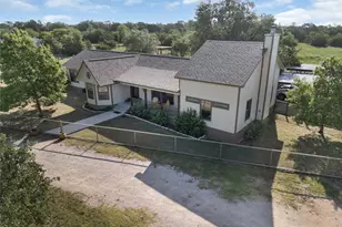 407 Windmill Rd, Burnet, TX 78611 - Photo 4