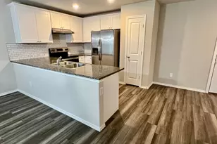 1906 Fieldfare St, New Braunfels, TX 78130 - Photo 2