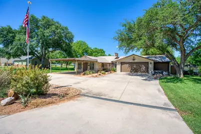 213 Lakeview, Sunrise Beach, TX 78643 - Photo 2