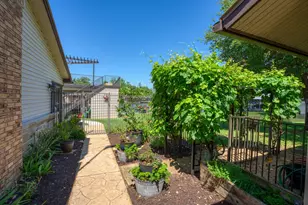 213 Lakeview, Llano, TX 78643 - Photo 36