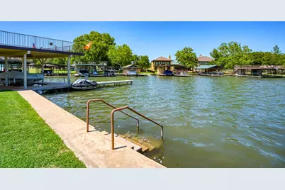 213 Lakeview, Llano, TX 78643 - Photo 22