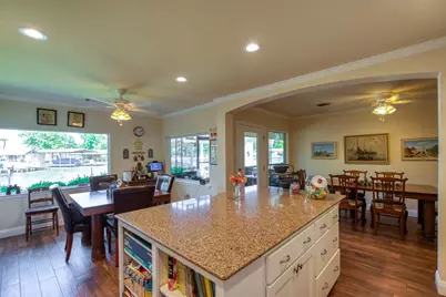 213 Lakeview, Sunrise Beach, TX 78643 - Photo 18