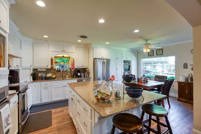 213 Lakeview, Llano, TX 78643 - Photo 20