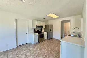 7817 Marble Ridge Dr, Austin, TX 78747 - Photo 16