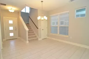 2921 Bond Dr, Austin, TX 78741 - Photo 2