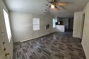 468 W Washington (2 Lots) St, Giddings, TX 78942 - Photo 6
