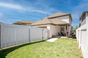 229 Treadwell Ln, Kyle, TX 78640 - Photo 32