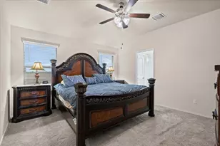 212 Plata Ln, Jarrell, TX 76537 - Photo 16