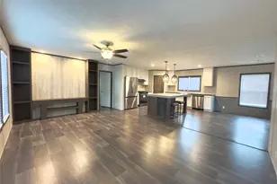 268 Flaming Oak Dr, Bastrop, TX 78602 - Photo 2