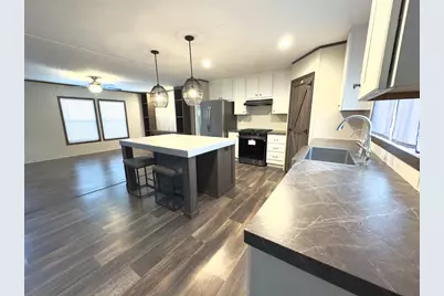 268 Flaming Oak Drive, Bastrop, TX 78602 - Photo 4