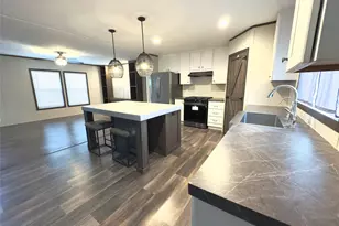 268 Flaming Oak Dr, Bastrop, TX 78602 - Photo 4